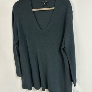 Eileen Fisher Dark green Long Sleeve V-Neck super soft merino wool sweater
